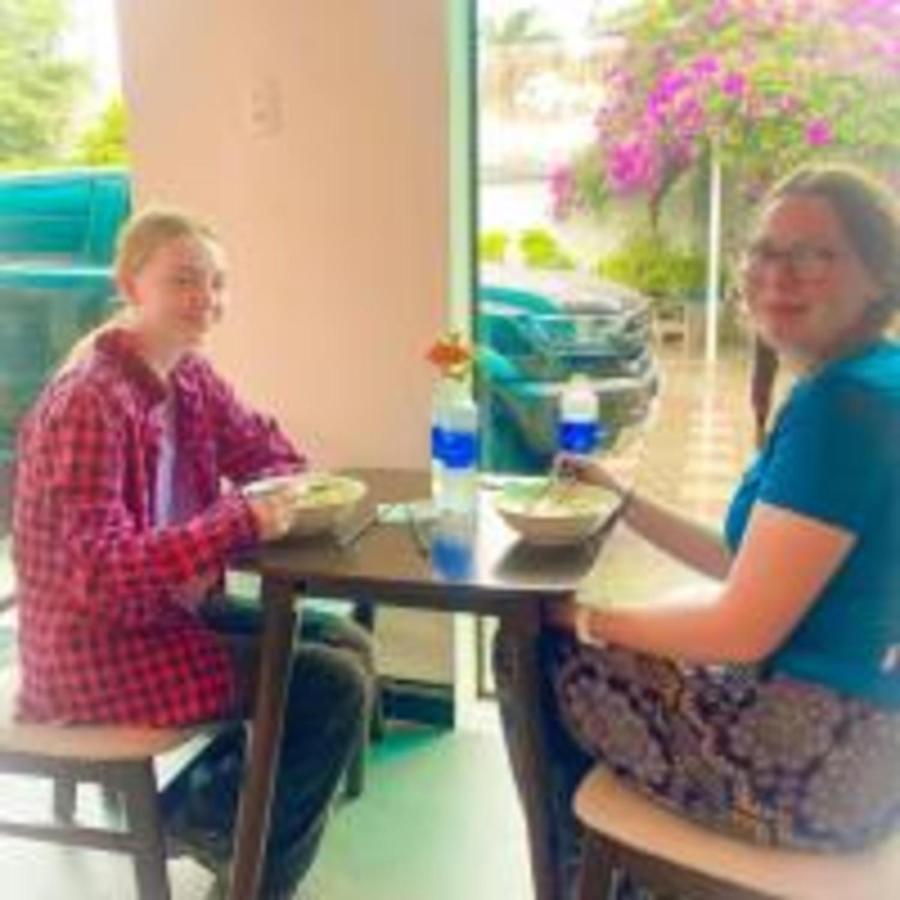 Window Homestay Kon Tum Buitenkant foto